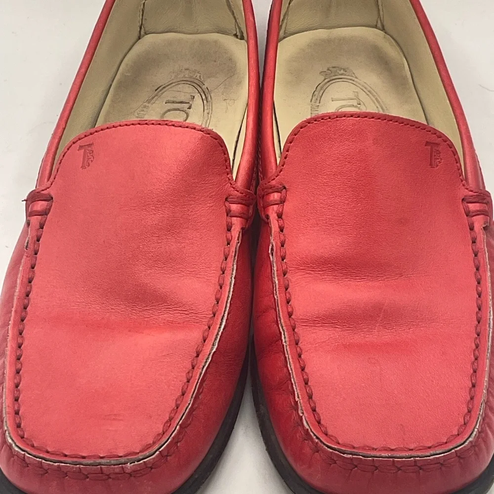 “TOD’S” GOMMINO Red Leather Slip On Driving Style Studded Detail Loafer. - Picture 4 of 16